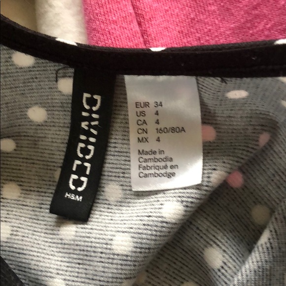 💋 3/$60 Flowy spotted dress - Picture 5 of 5